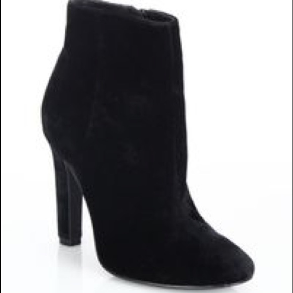 Joie Hachiro Velvet Bootie